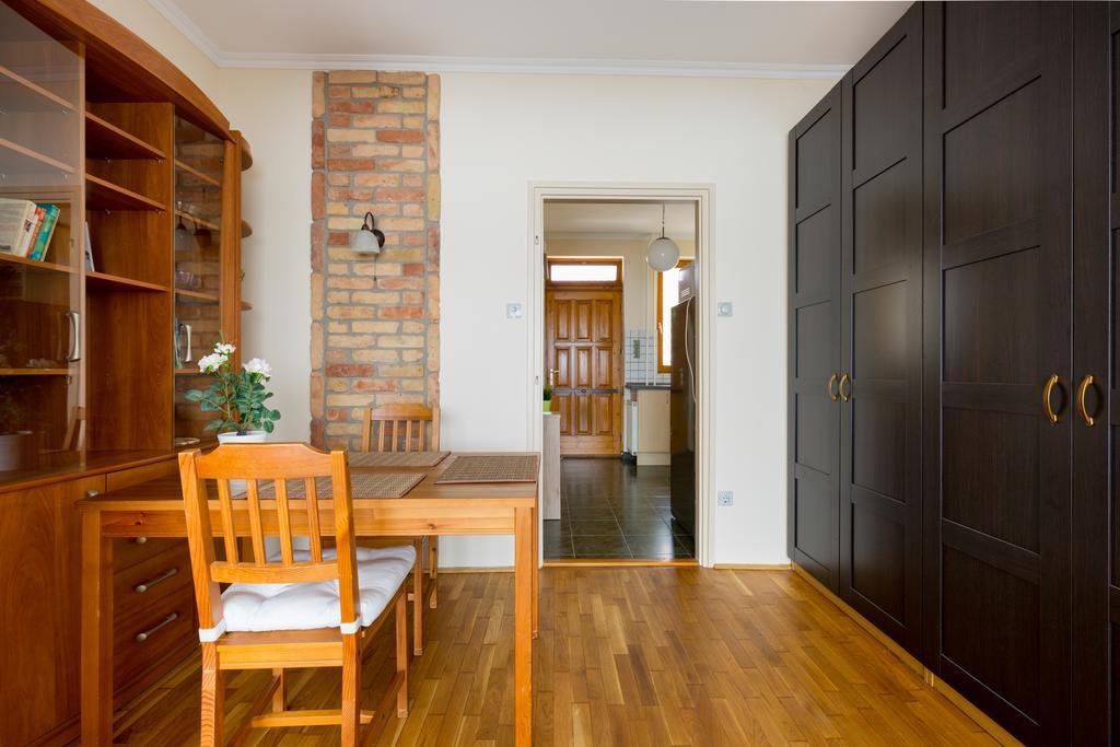 East Station - Baross 1 & 2 Apartment Budapest